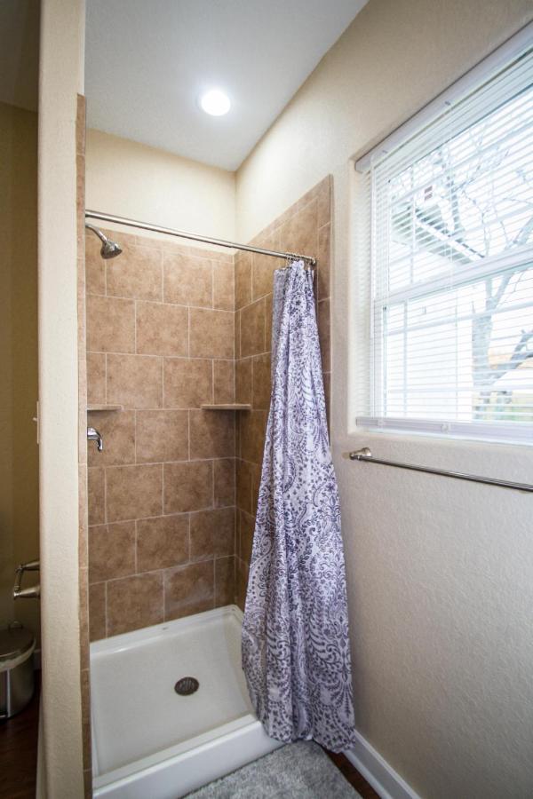 Hackberry St #A Renovated 2Br/2Ba Near Downtown Appartement San Antonio Buitenkant foto